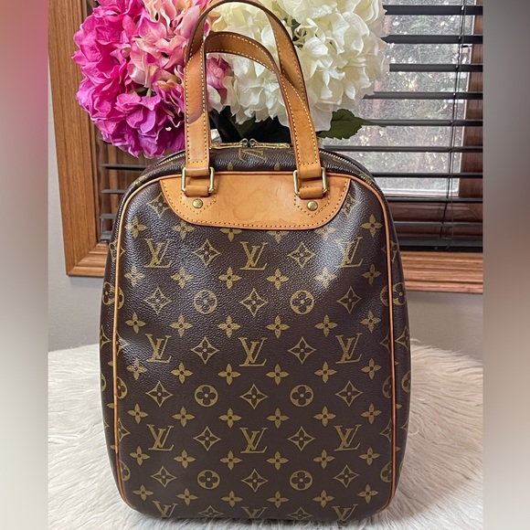 SOLD❌Authentic LOUIS VUITTON Monogram Excursion Bag - Picture 12 of 13